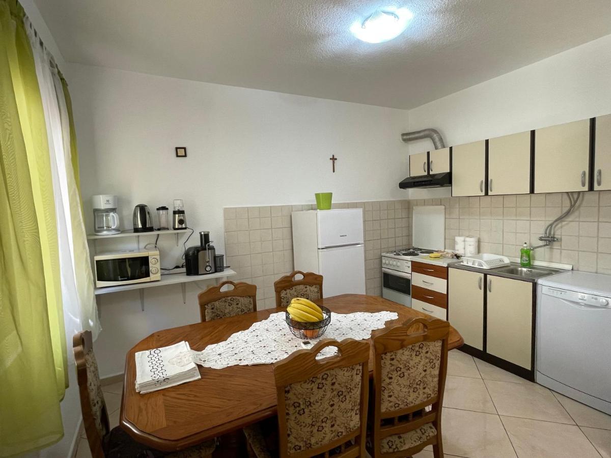 Apartments Marko Trogir Buitenkant foto